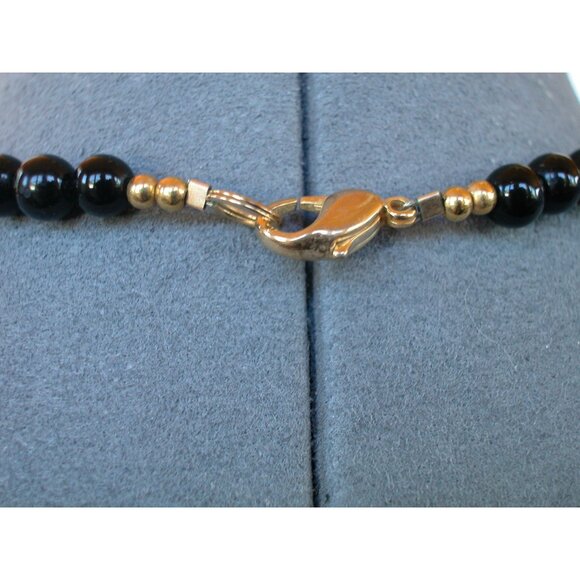 Lee Sands Penguin Trio Lucite Onyx and Mother of Pearl Necklace - Picture 4 of 4